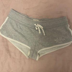 2 Hollister grey booty short